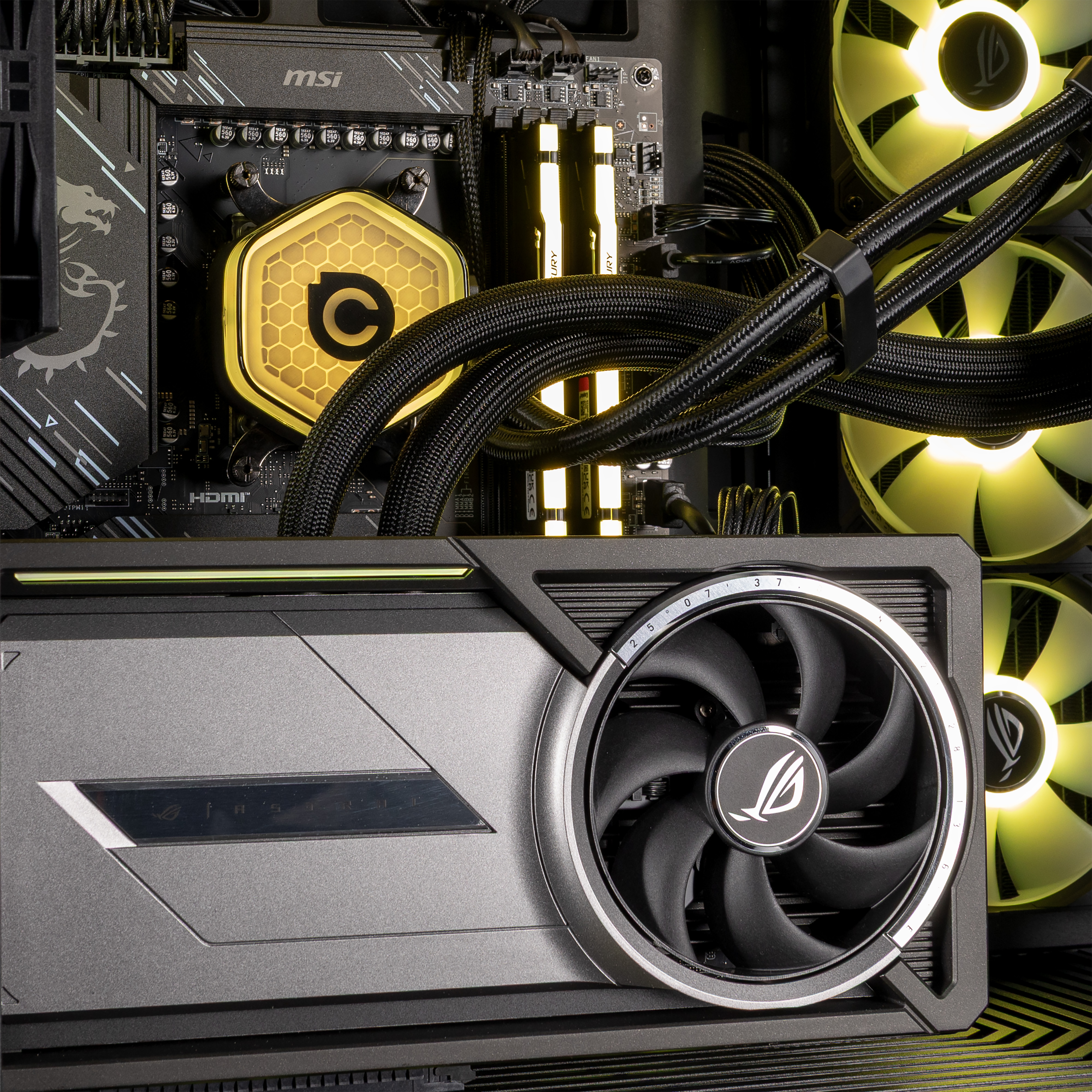 A view from above of the GeForce RTX 5090 inside the Vantage Icon PC