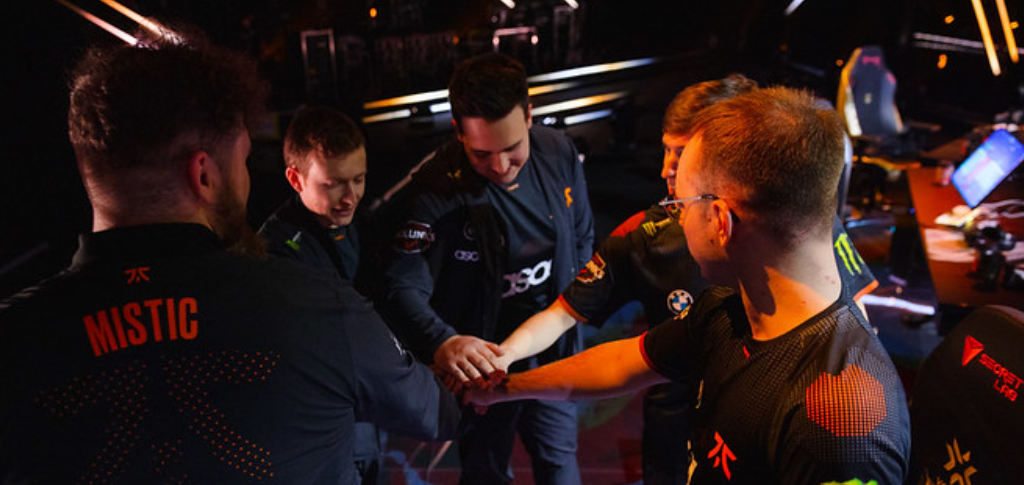 VALORANT pro Esports players - Fnatic